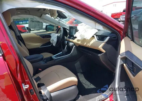 2021 Toyota Rav4 Le z USA, uszkodzony, nr VIN 2T3H1RFV8MW146042